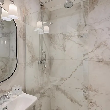 Number 31 Boutique Townhouse Γκάλγουεϊ