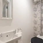 Number 31 Boutique Townhouse 4*