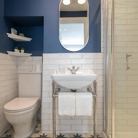 Number 31 Boutique Townhouse Konukevi Galway