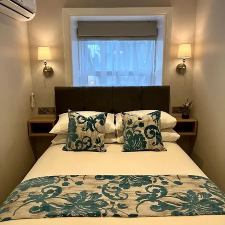 Number 31 Boutique Townhouse Konukevi Galway