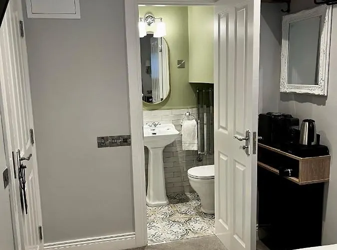 Гостевой дом Number 31 Boutique Townhouse 4*