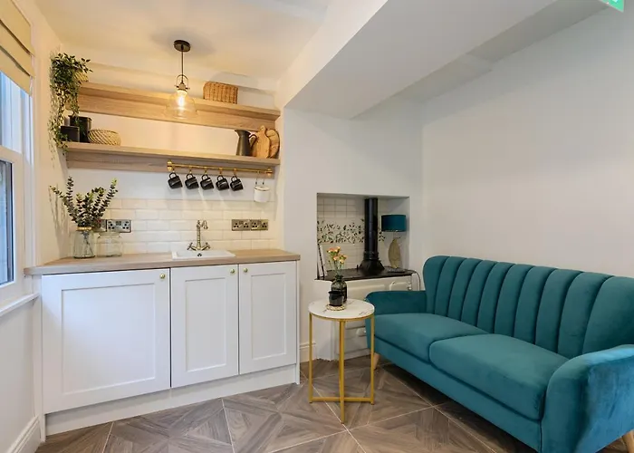 Number 31 Boutique Townhouse Гостевой дом Голуэй