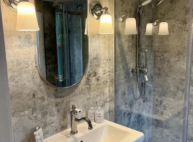 Number 31 Boutique Townhouse Гостевой дом