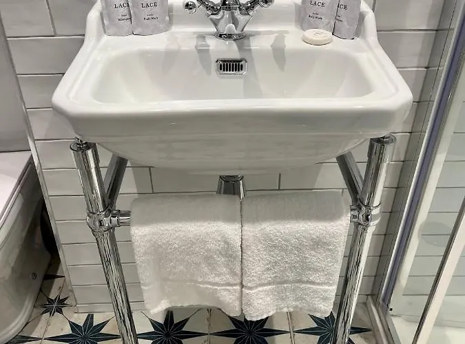 Number 31 Boutique Townhouse Голуэй