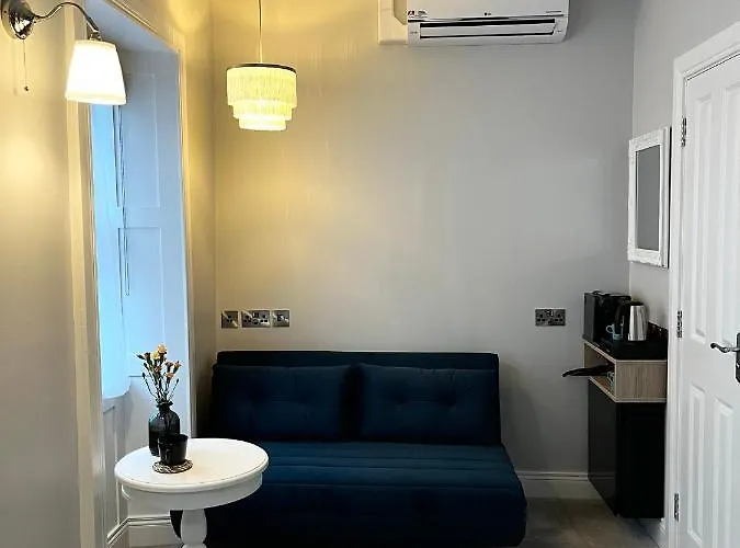 Number 31 Boutique Townhouse Голуэй